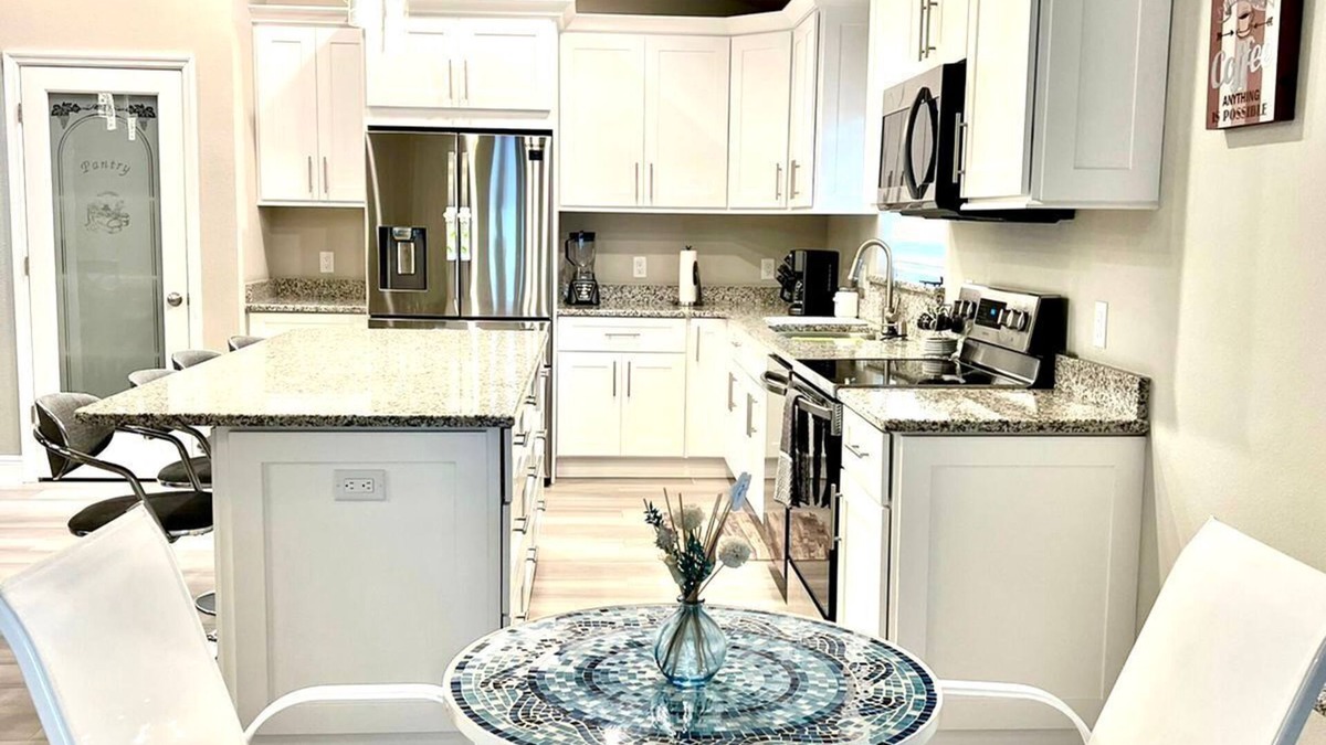 Ocala House | Welcome to our Cardinal house! Lovely and Cozy!