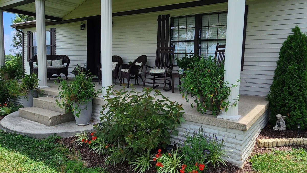 Corinth Other | Welcome to our charming farmhouse retreat nestled in the Kentucky countryside.
