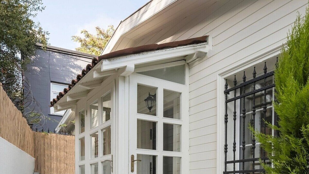 Bebek House | Welcome to our free standing incredible brand new modern home in the heart of trendy Bebek