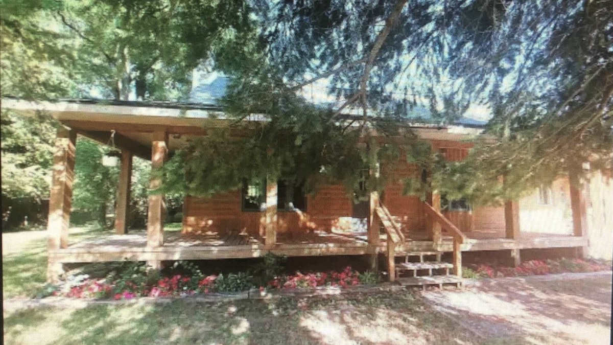 Benzonia House | Welcome to our lodge! The perfect place to make your northern Michigan memories.
