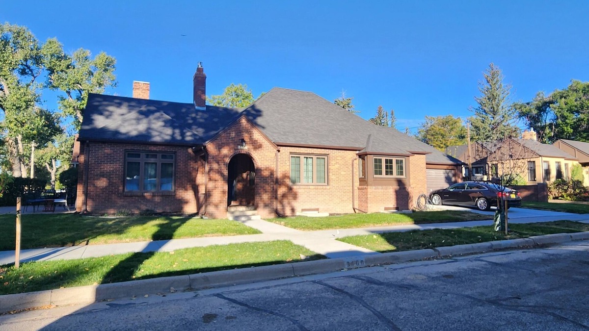 Cheyenne House | Welcome to our More on Moore 1936 Remodeled Home w/AC, 4BDR, 2BR sleeps 8