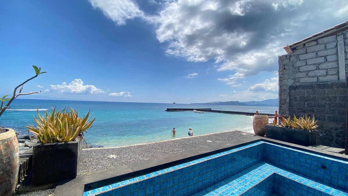 Candi Dasa Villa | Welcome to our oceanfront villa!nn