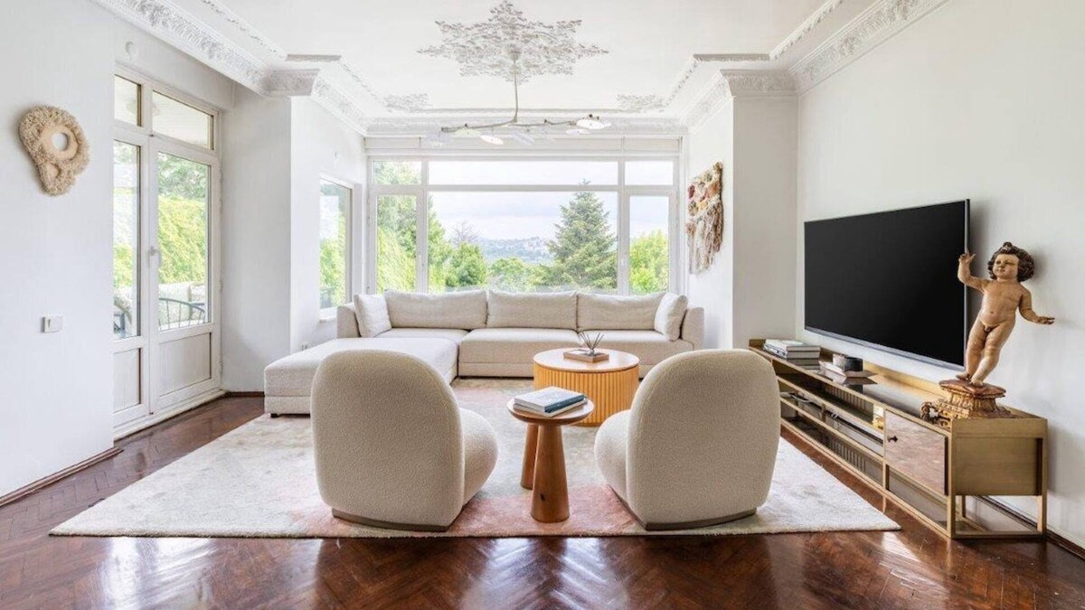 Sariyer Apartment | Welcome to our spacious bright 3 bedroom home with gorgeous views! Situated on the 2nd floor