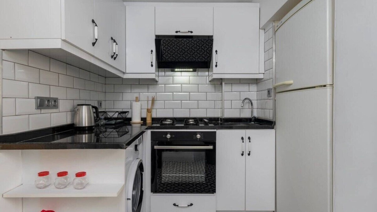 Bebek Apartment | Welcome to our sweet 2 bedroom / 1bathroom cozy home in the heart of Bebek close to the bosphorus