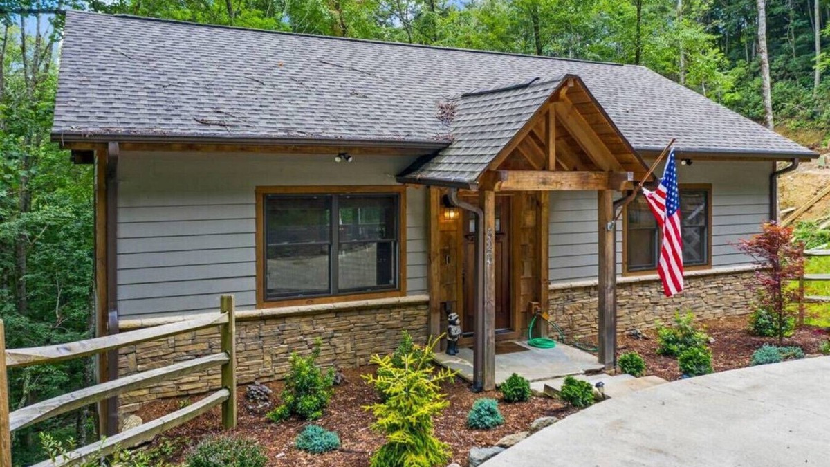 Boone Cabin | Welcome to Padre's Mountain Paradise!