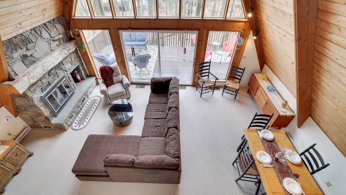 Hamlin Ski Chalet | Welcome to Palm Hideaway in The Hideout