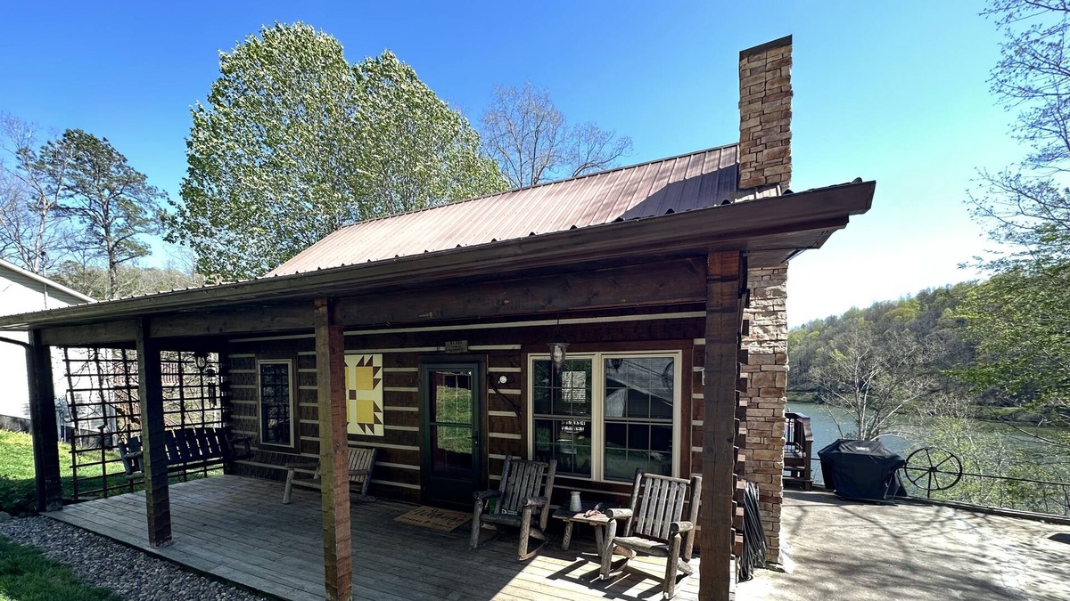 Pittsburg Cabin | Welcome to Paradise.