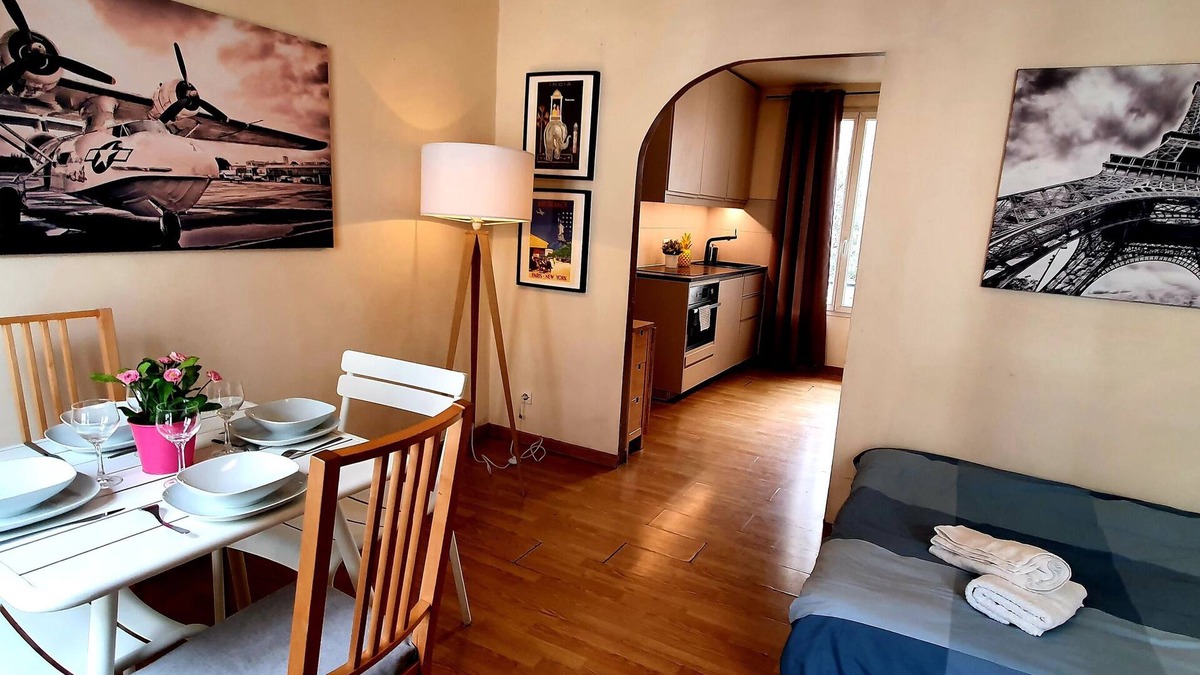 Louis Bertrand-Mirabeau-Semard Apartment | Welcome to Paris - Apartment