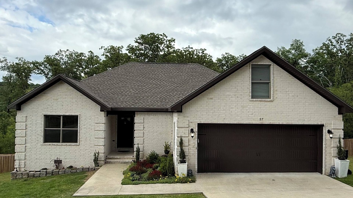 Batesville House | Welcome to Riverwood Retreat – Your Peaceful Hilltop Escape!
