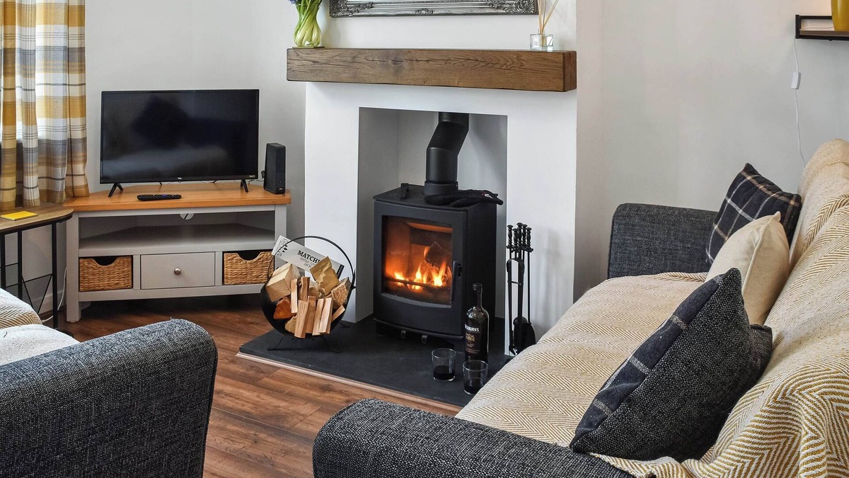 Gorleston-on-Sea Cottage | Welcome to Salty Paws.