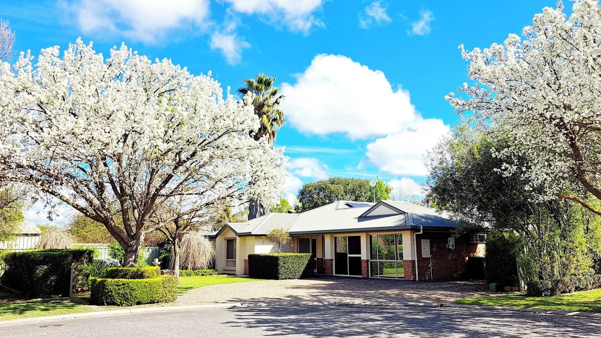 Tanunda House | Welcome to Schnippen InnnPerfect base for your visit to the wine capital.