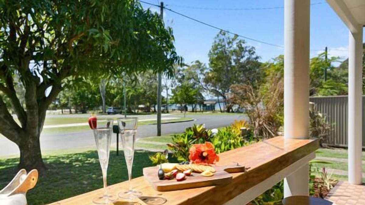 Tin Can Bay House | Welcome to "Soleful"