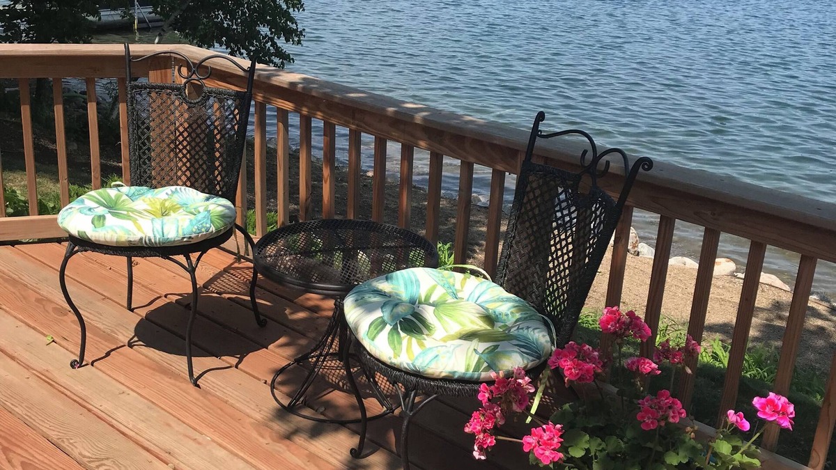 Perham Cabin | Welcome to SUMMER BREEZE on beautiful, crystal clear Paul Lake!