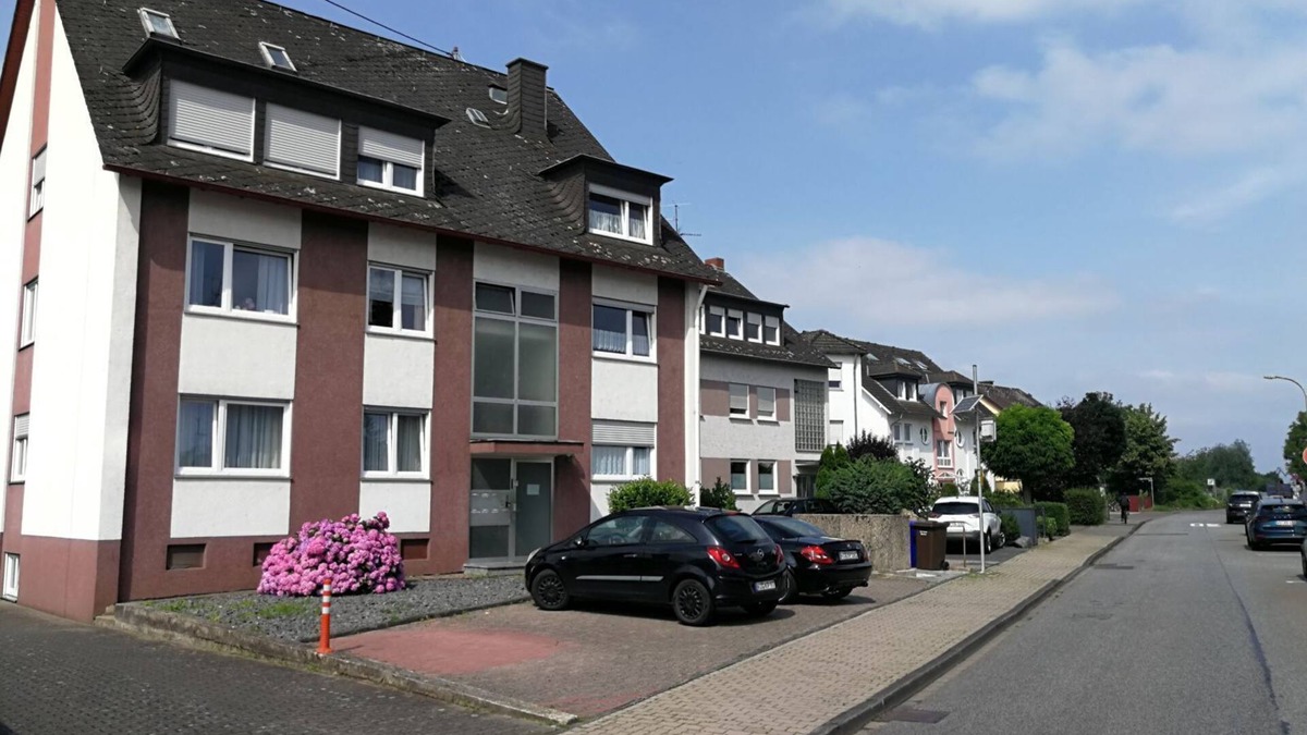 Wallersheim Apartment | Welcome to the apartment house "ABENDSONNE" Holiday apartment upstairs