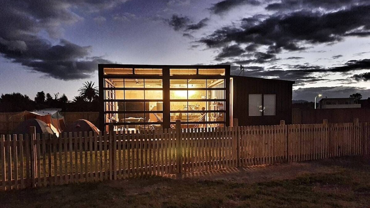 Waiotahi Cabin | Welcome to "The Awning" - 5 min from the beach.