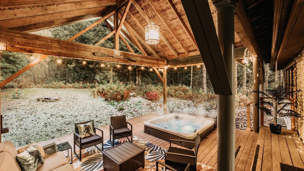 Maple Falls Cabin | Welcome to The Baker House Retreat - The Ranch House and The Bunk House