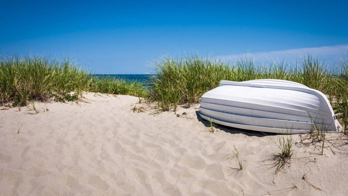 East Sandwich Cottage | Welcome to the Beach Life! Watefront beach cottage