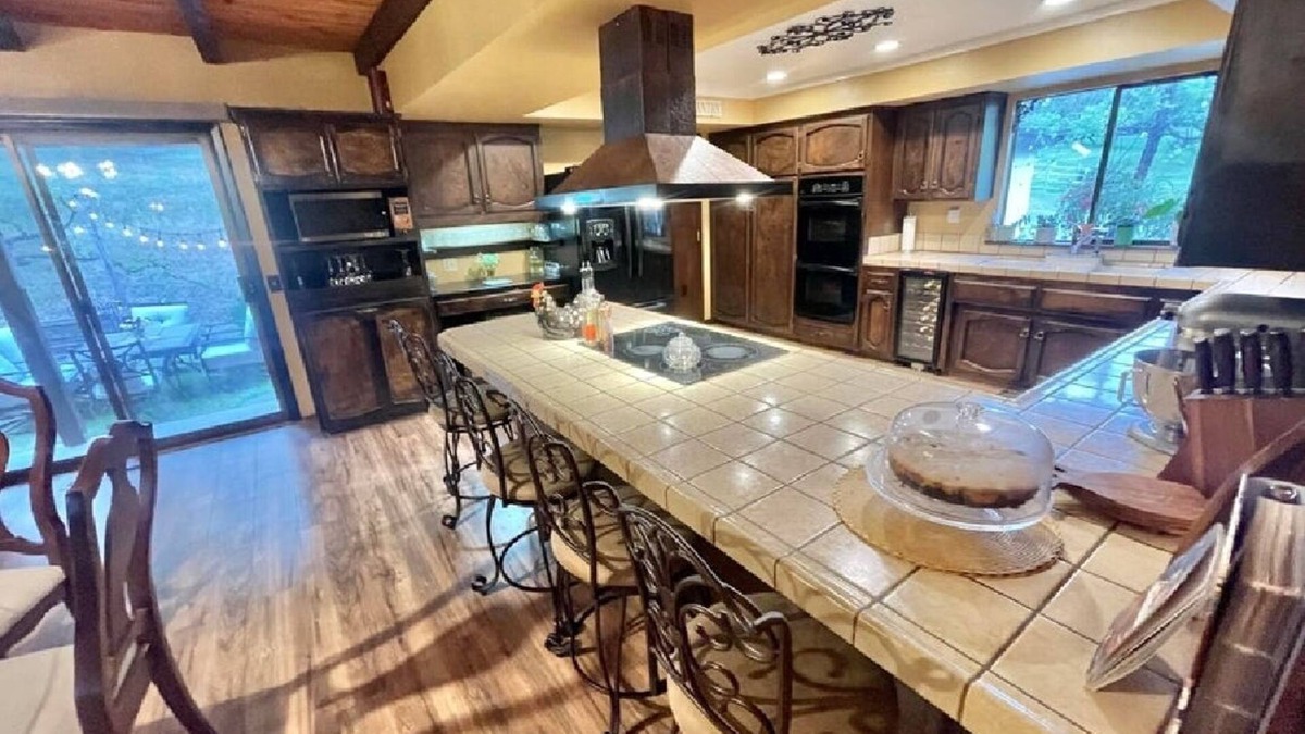 Grants Pass House | Welcome to the Beautiful Rancho Vista Vineyard!