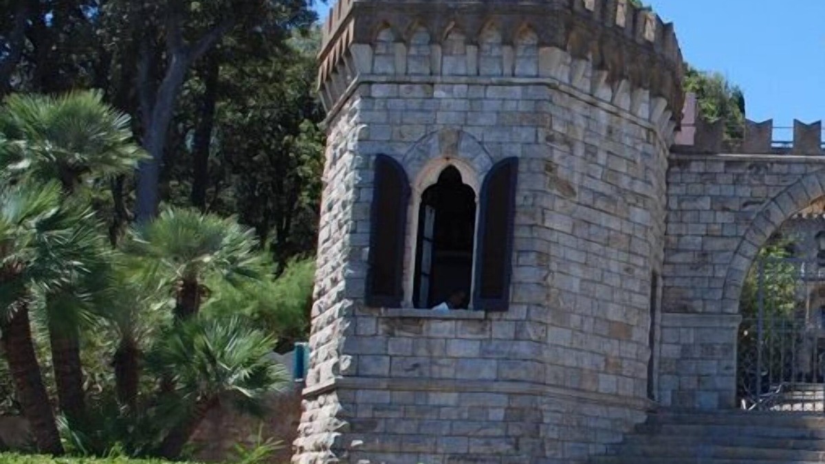 Cavo Apartment | Welcome to the Bellariva Castle a stone's throw from the sea!