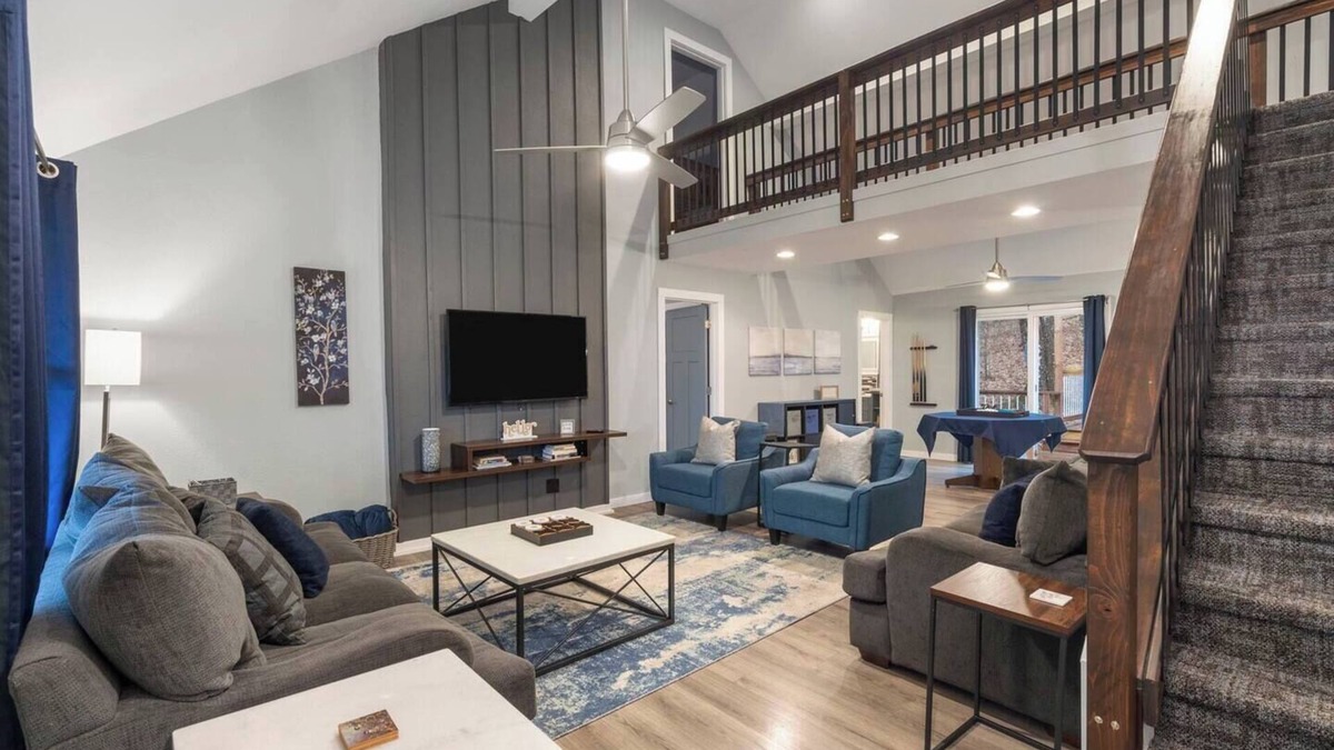 Branson Cabin | Welcome to the Bluebird Bungalow!