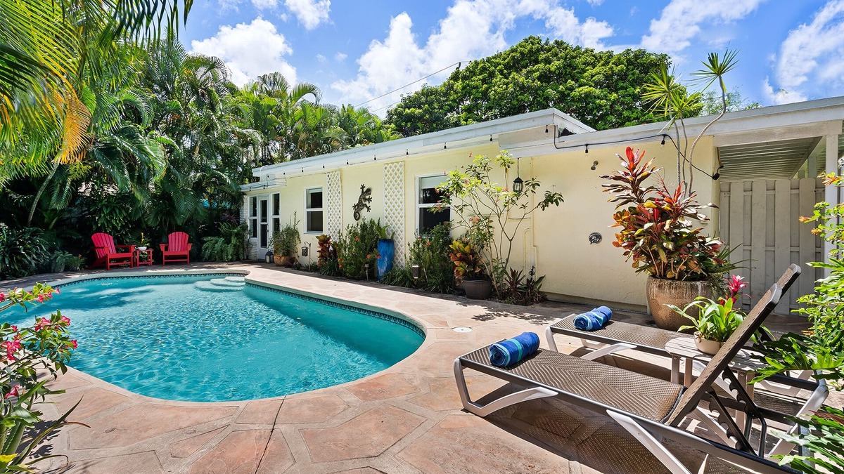 Wilton Manors House | Welcome to The Bungalow, A Charming, Quaint Oasis with Superb Location!