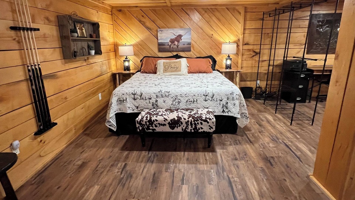Emory House | Welcome to the Bunkhouse!