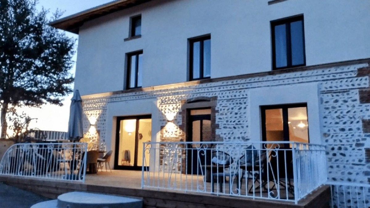 La Cote-Saint-Andre House | Welcome to the" Domaine des étoiles" Enjoy a moment of escape and fun!