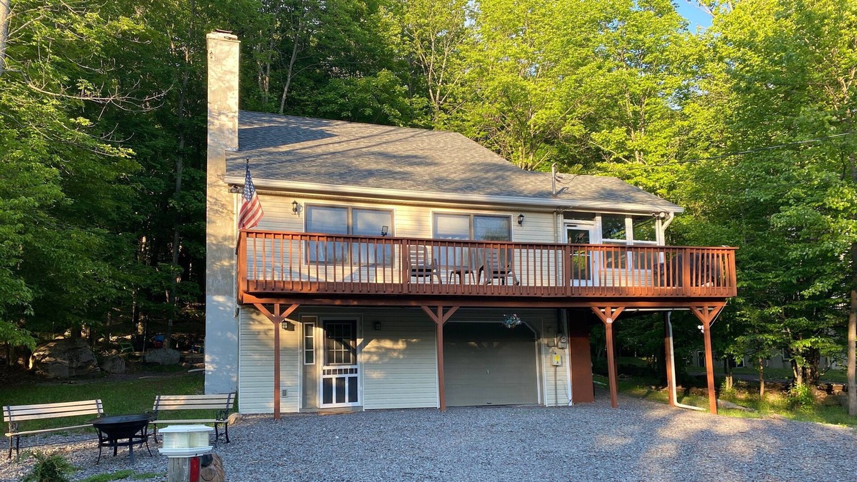 Lake Ariel House | Welcome to the Eagles House Brand New Hot Tub Fire pit, fireplace, game room,