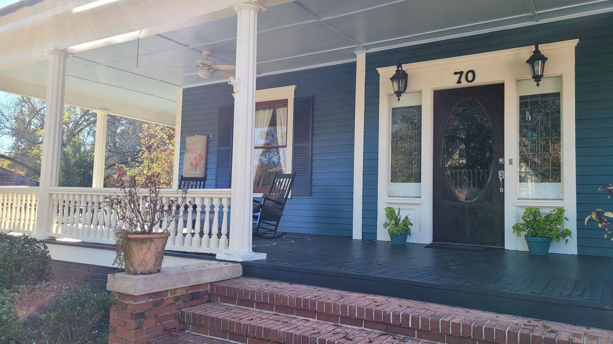 Newnan House | Welcome to The Front Porch, where memories are made.