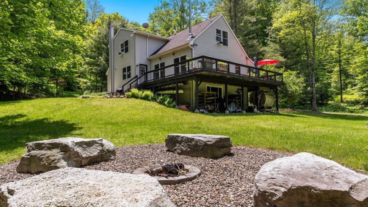 Kerhonkson House | Welcome to the Gunks