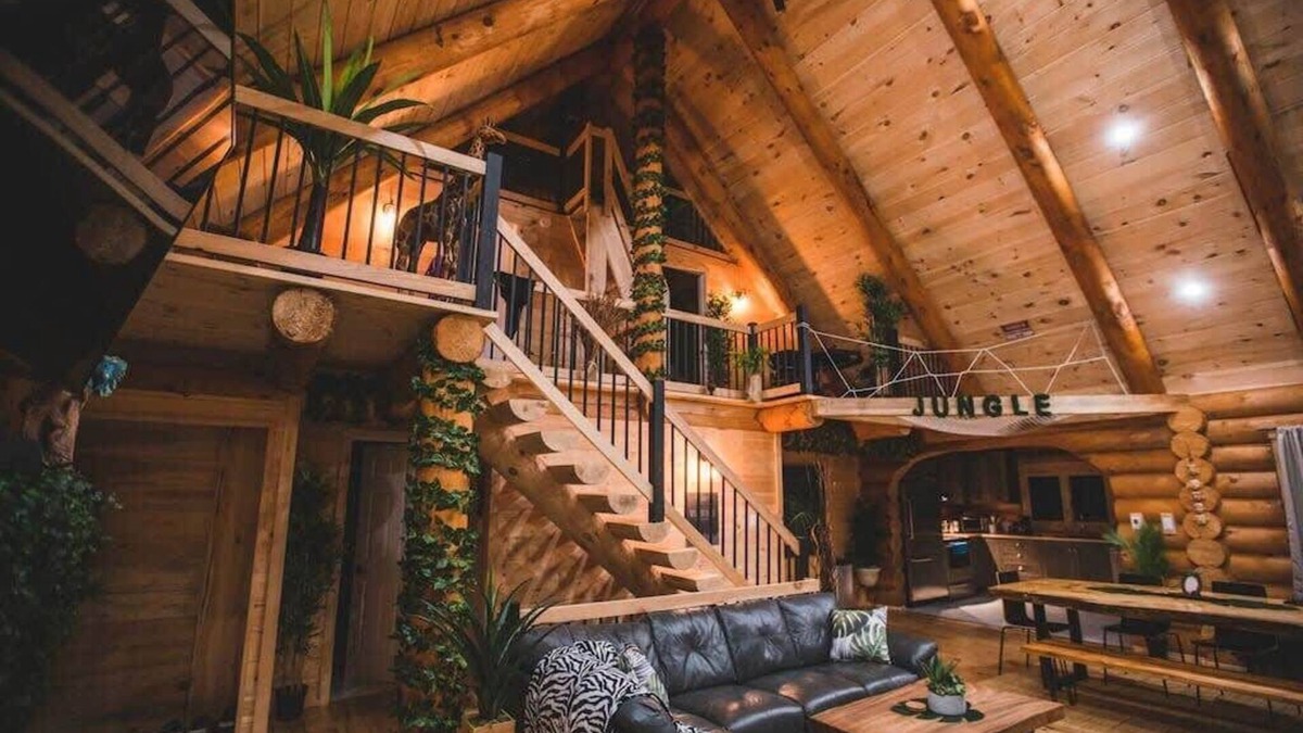 Saint-Philemon Ski Chalet | Welcome to the JUNGLE - Log cabine - SPA