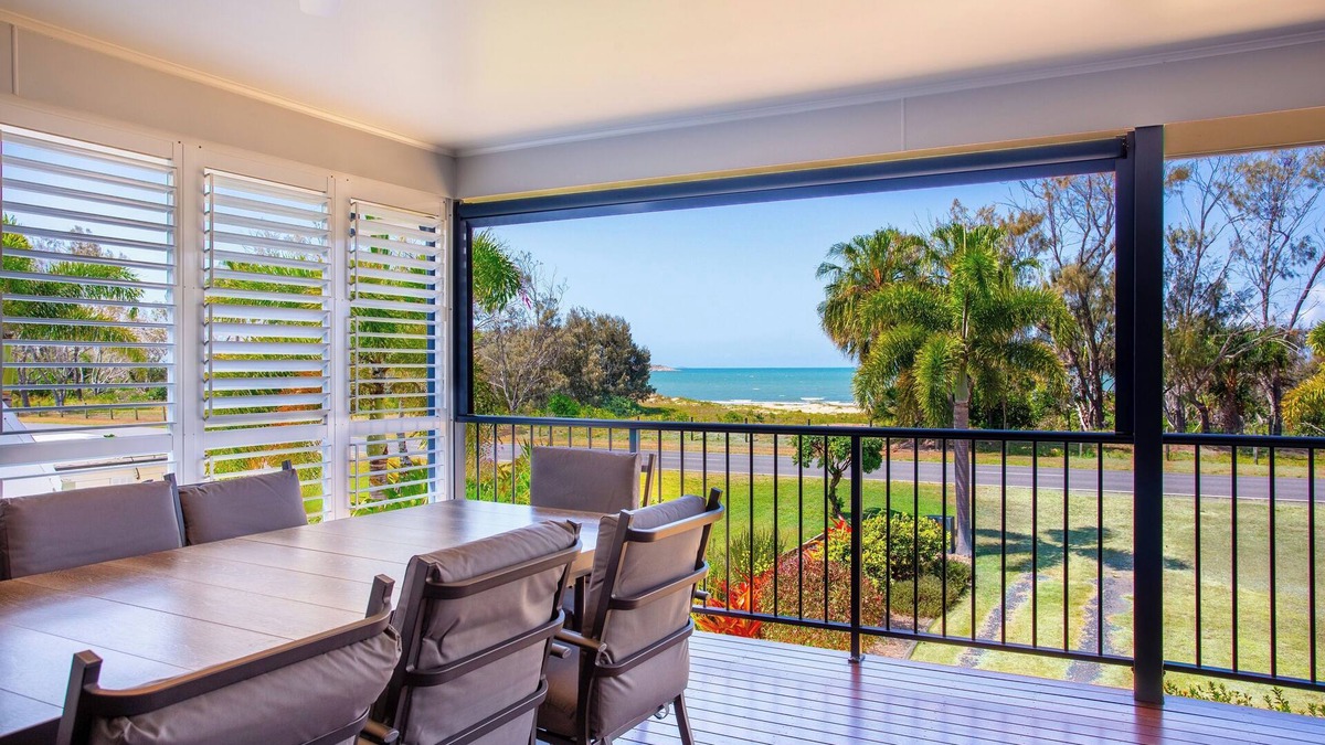 Kinka Beach Apartment | Welcome to the Jewel in the Crown at Kinka Beach.
