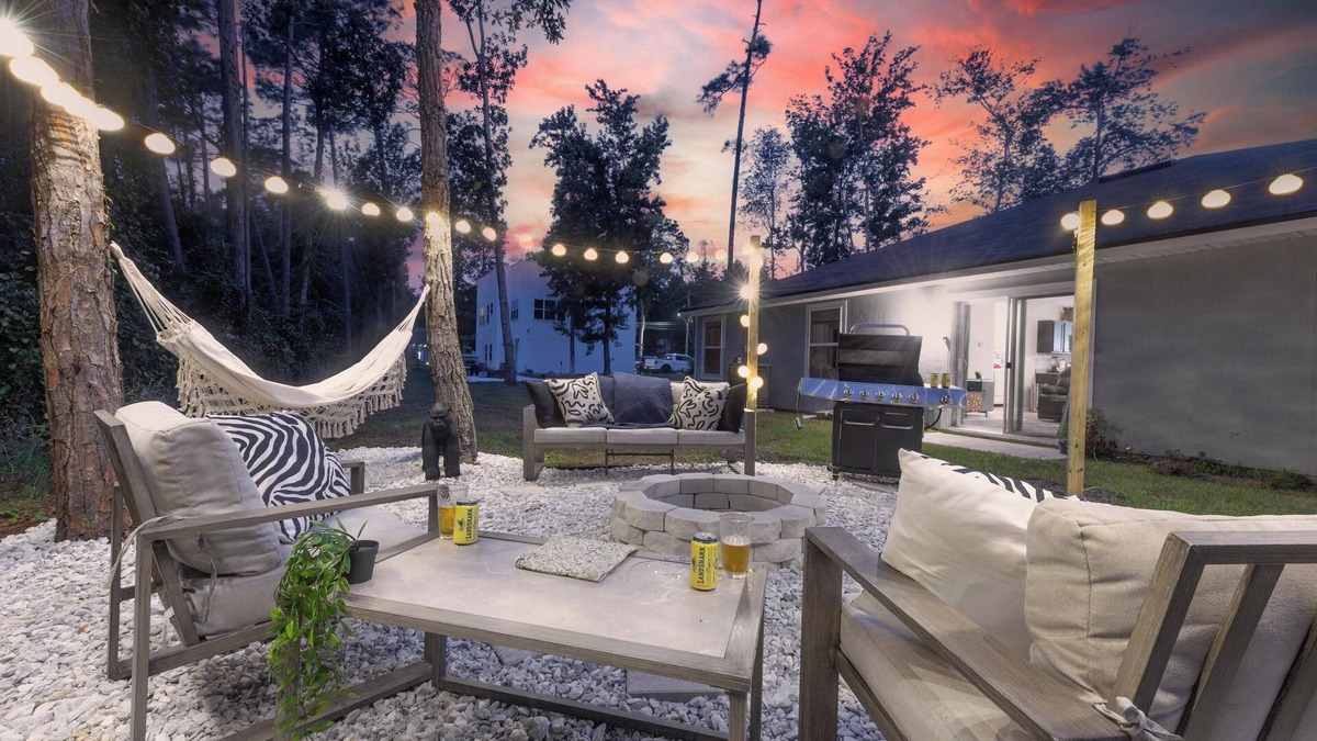 Southside House | Welcome to the Jungle! Jacksonville Beach/Mayo Clinic/UNF/Shopping
