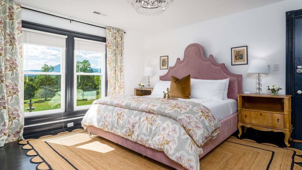Nellysford Hotel | Welcome to the newly appointed Everett Estate: Where Modern Luxury Meets Historic Charm