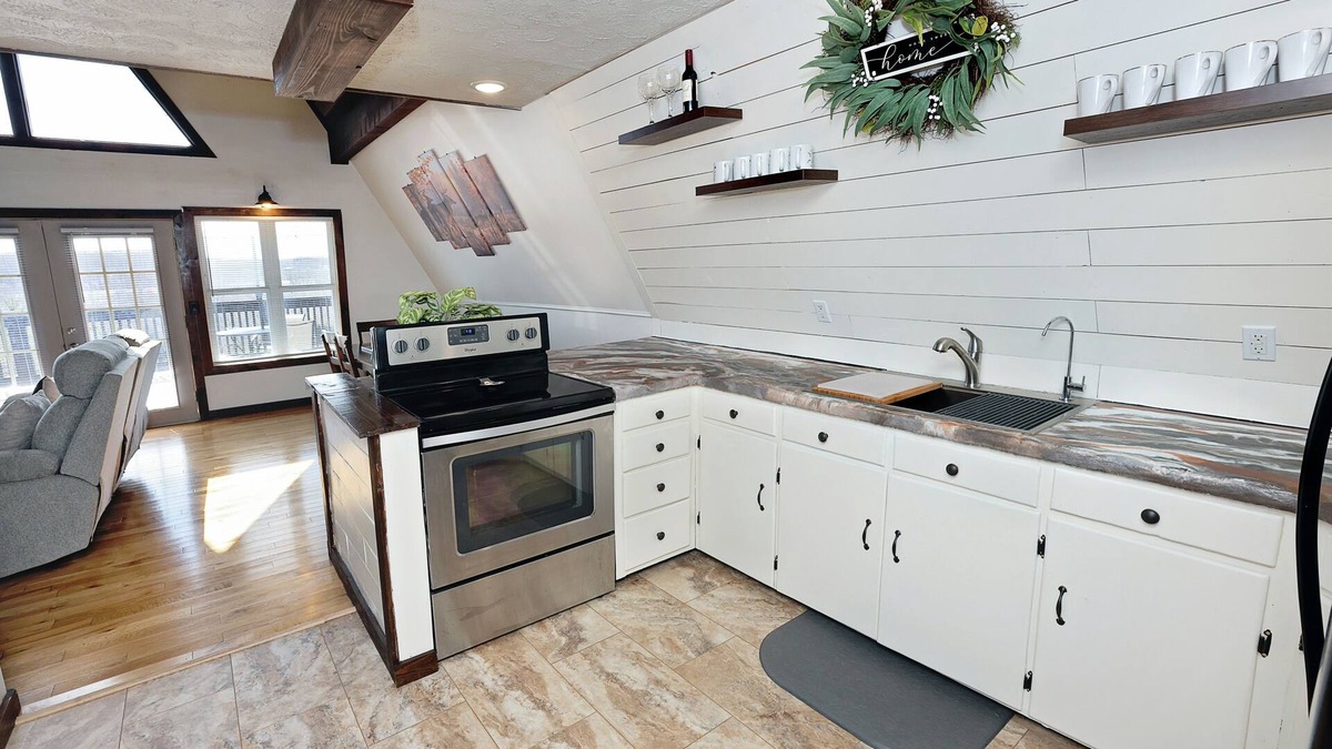 Cabool House | Welcome to the Ozarks Hillside Lookout A-Frame Cabin