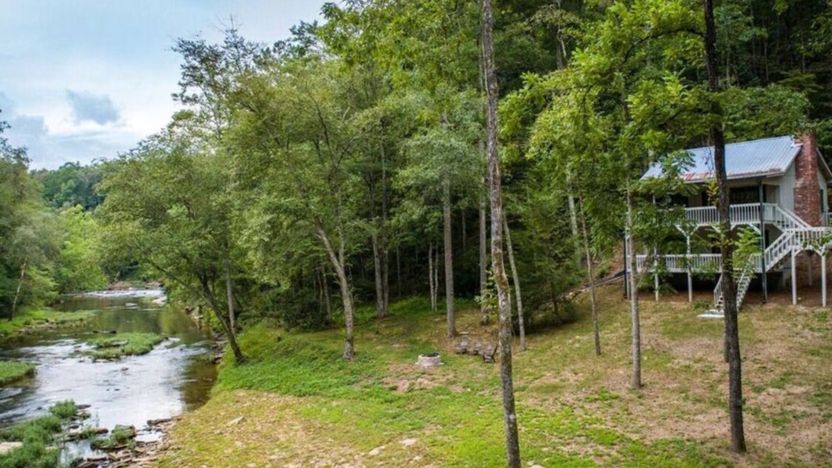Talking Rock Cabin | Welcome to the Perfect Remote Secluded Creekside Cabin w/walk in creek access