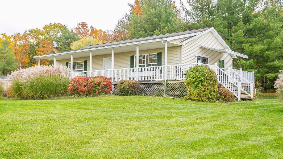 Hammondsport House | Welcome to the "Quay" Finger Lakes