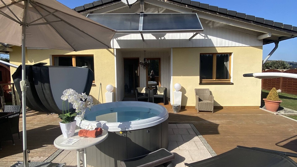 Lenzkirch House | Welcome to the Sonnenhüsli! Dogs welcome