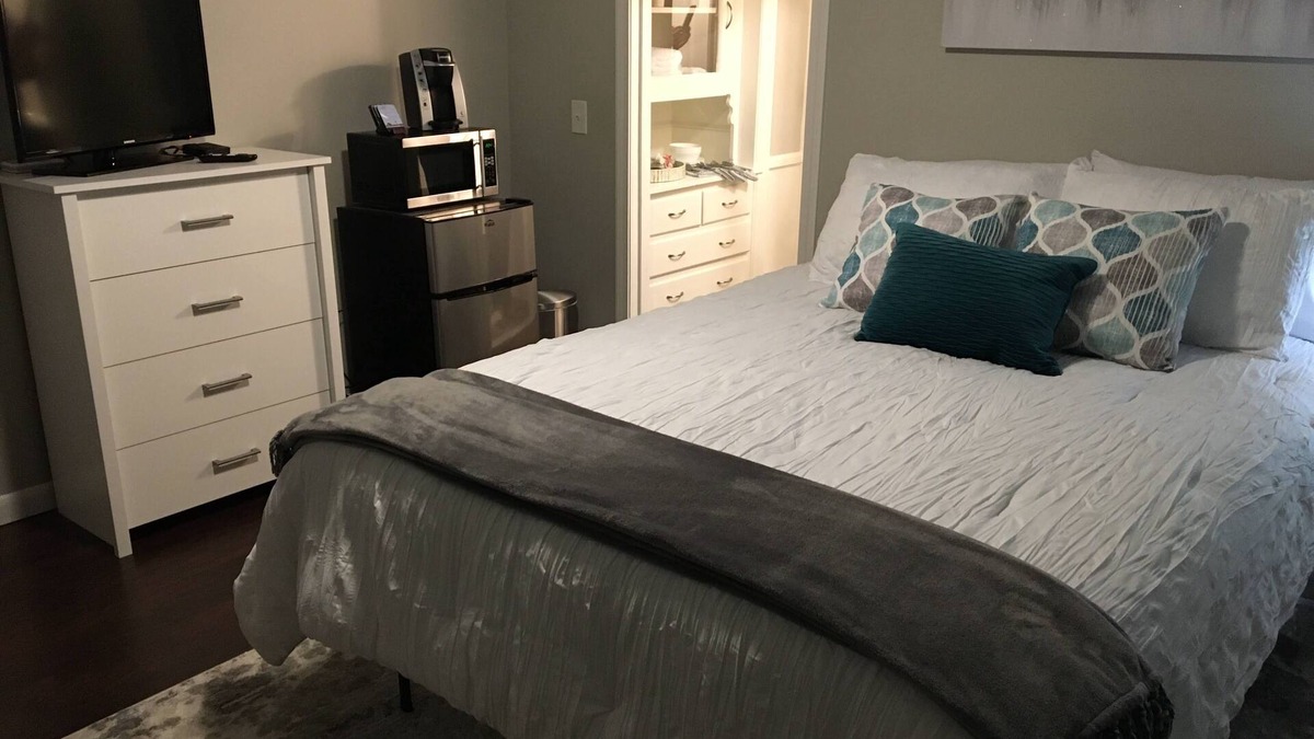 Bristol Apartment | Welcome To The State Room