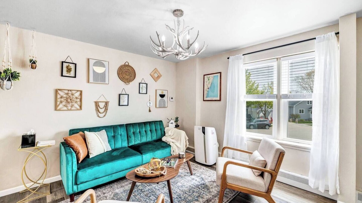 Algoma Apartment | Welcome to The Steele Magnolia! Completely renovated 2 bed/1ba plus bonus futon couch