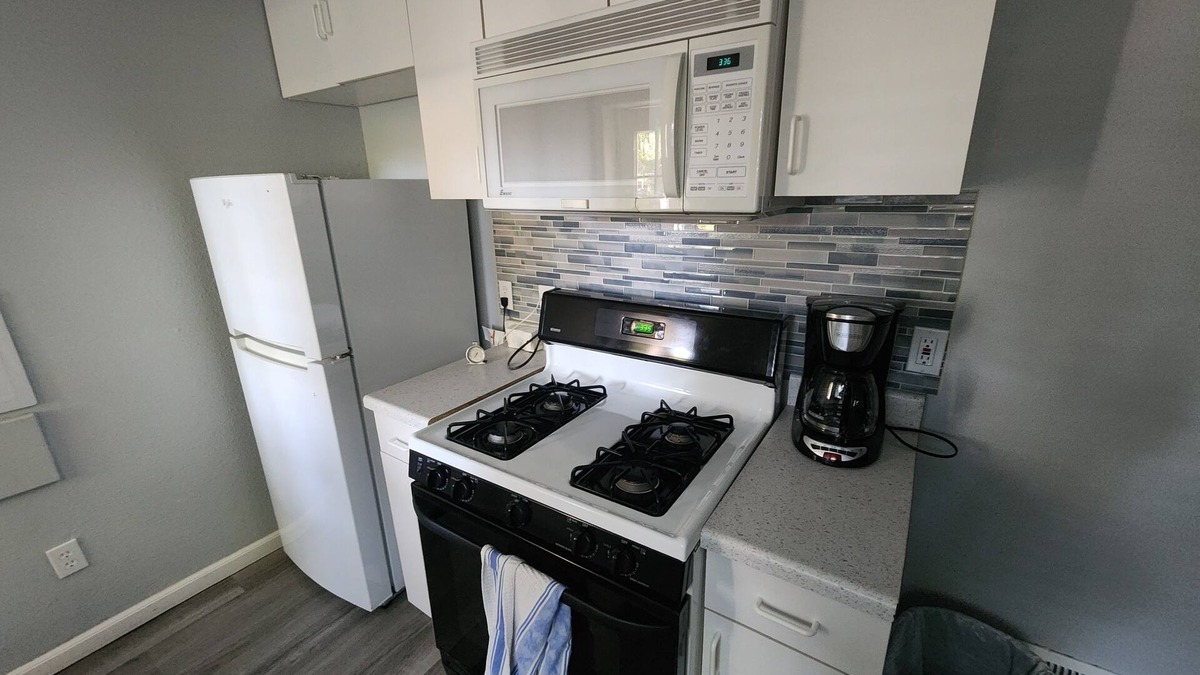 Kenmore House | Welcome to the suburbs!
