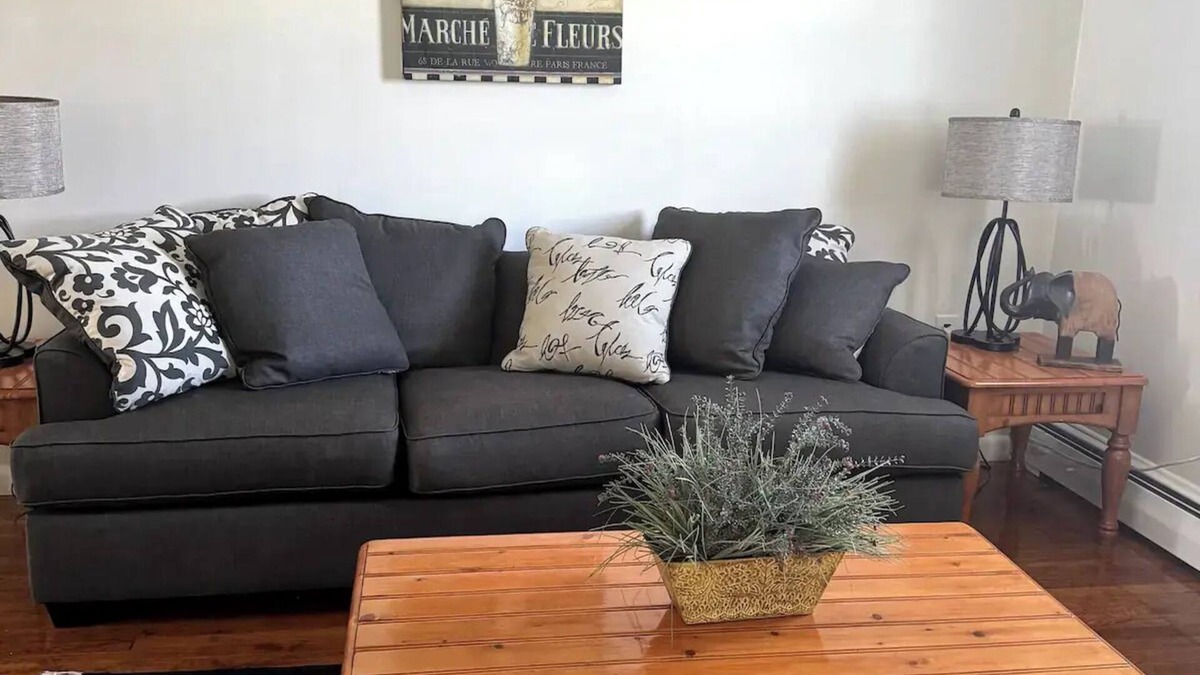 Tennerton House | Welcome to The Tennerton House-Charming 2-bedroom with AC and WiFi in Buckhannon