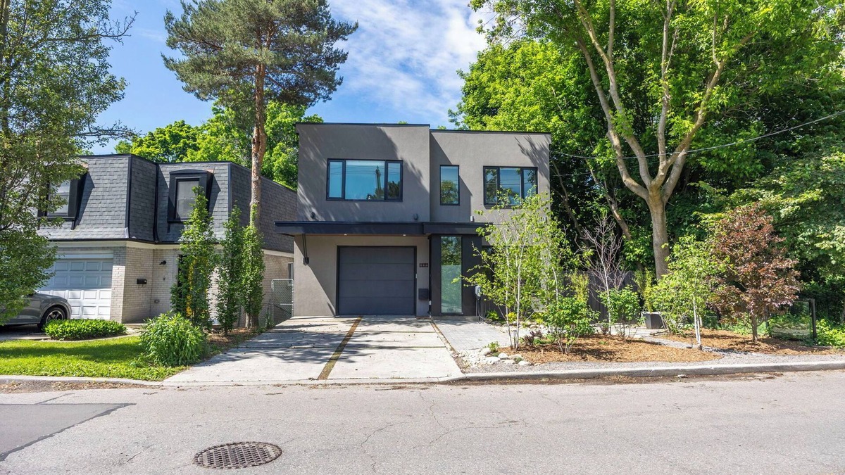 Lytton Park House | Welcome to The Treehouse - a tranquil escape in the middle of the city!