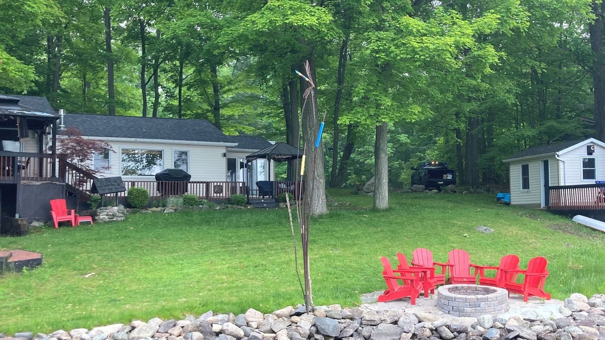Marmora Cottage | Welcome to The Waters Edge on Crowe Lake