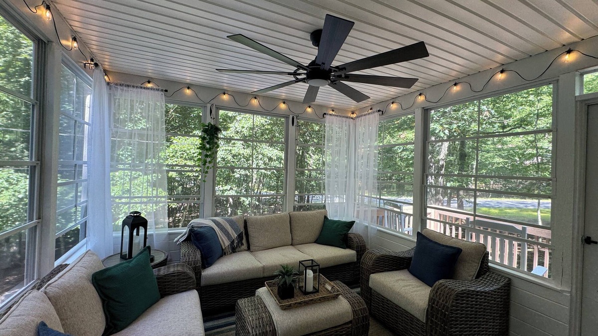 Rowland Ski Chalet | Welcome to this beautifully updated home in Masthope Community