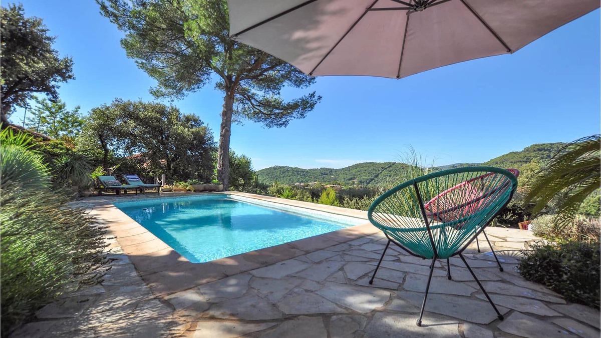 Claviers House | Welcome to this charming cottage in the countryside with private pool.