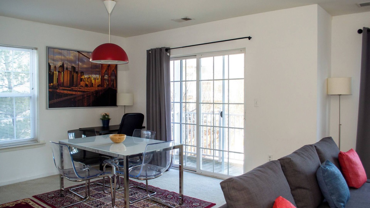 Iselin Apartment | Welcome to this charming two-bedroom, 2.5-bathroom Townhouse