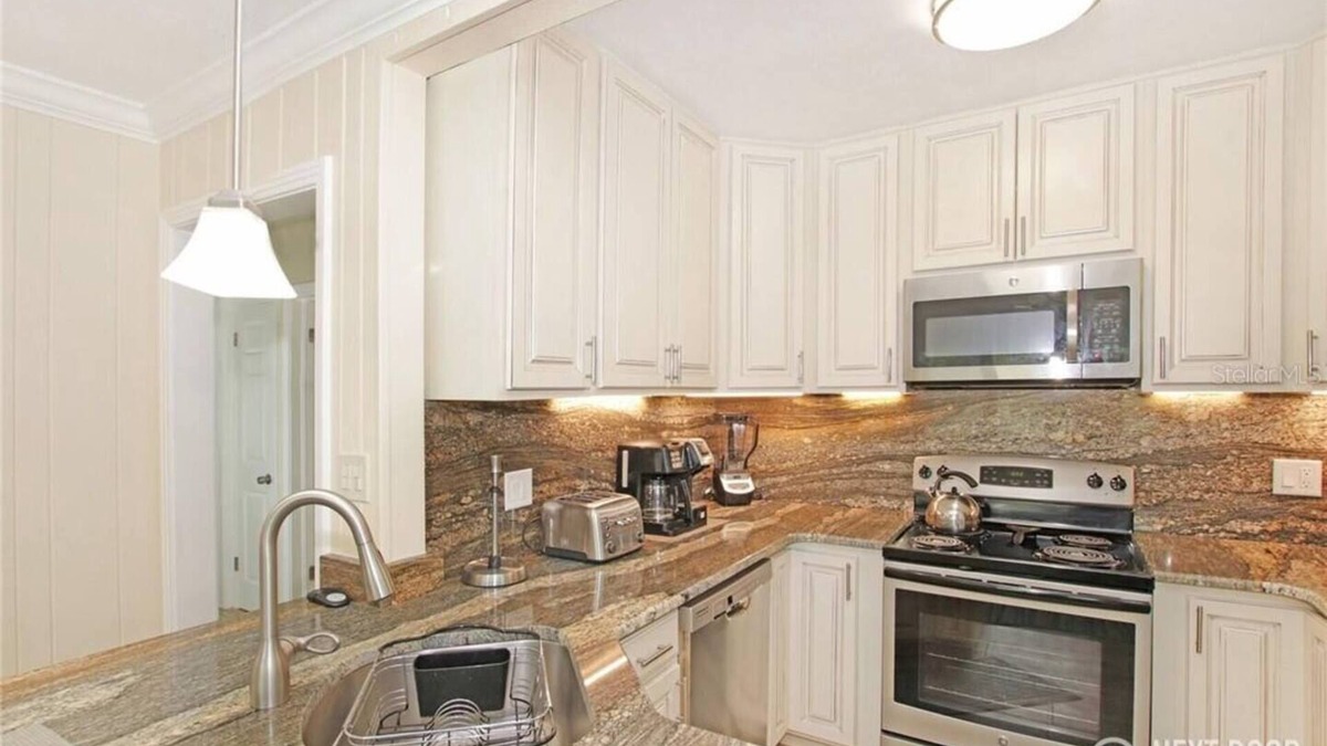 Clearwater Villa | WELCOME TO THIS TASTEFULLY DECORATED, COMPLETELY RENOVATED, 2 BED 1 BATH, LUXURY LIVING QUARTERS