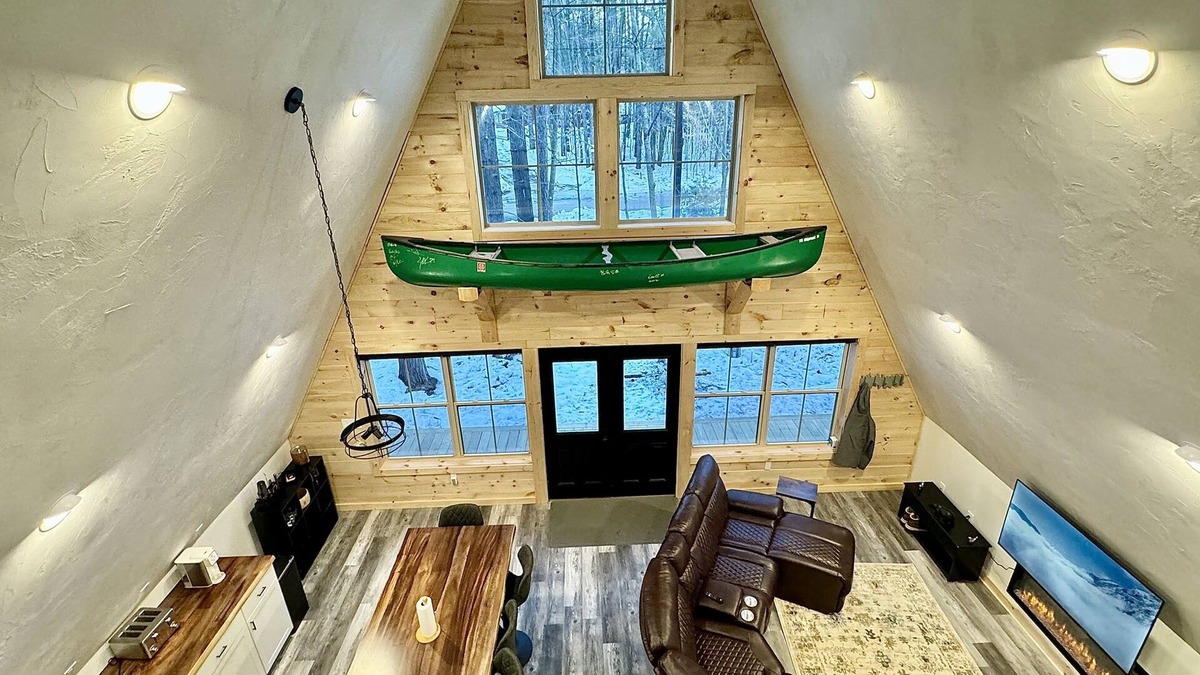 Carroll County House | Welcome to Three Points Cabin at White Lake