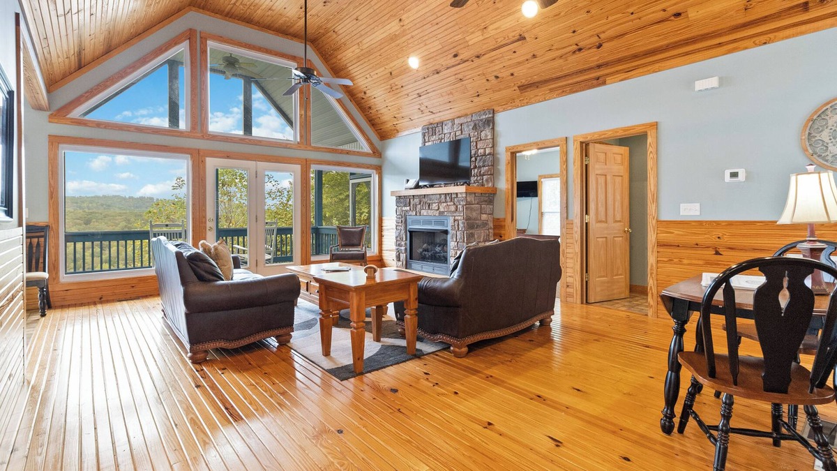 Sloans Valley Ski Chalet | Welcome to Villa Bleu at Lake Cumberland – Your Perfect Lakeside Retreat!